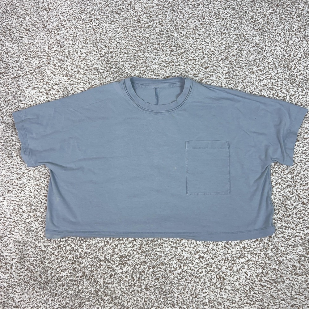 Lululemon Shirt Womens 2XL Blue Cropped Short Sleeve Pocket Tee Gym Yoga Top